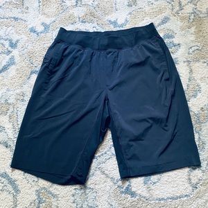 Black Lululemon mens shorts 11”
